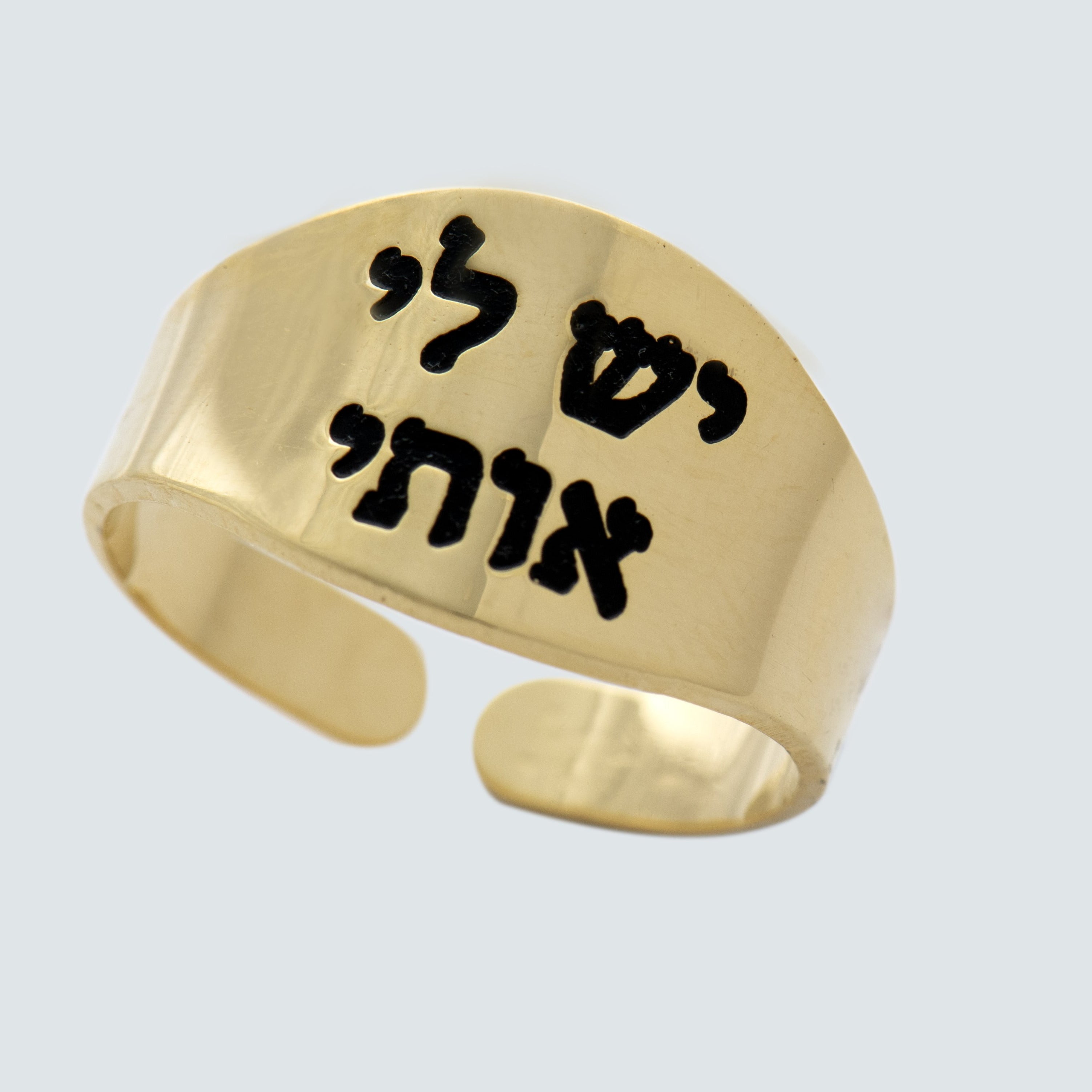 טבעת פס גבוה עם חריטה